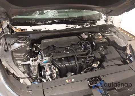 2025 Kia K4 Lxs z USA, uszkodzony, nr VIN 3KPFT4DE1SE170134